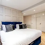 Beautiful Two Bedroom Abode In Notting Hill