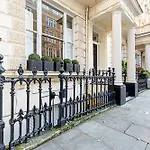 Beautiful Two Bedroom Abode In Notting Hill