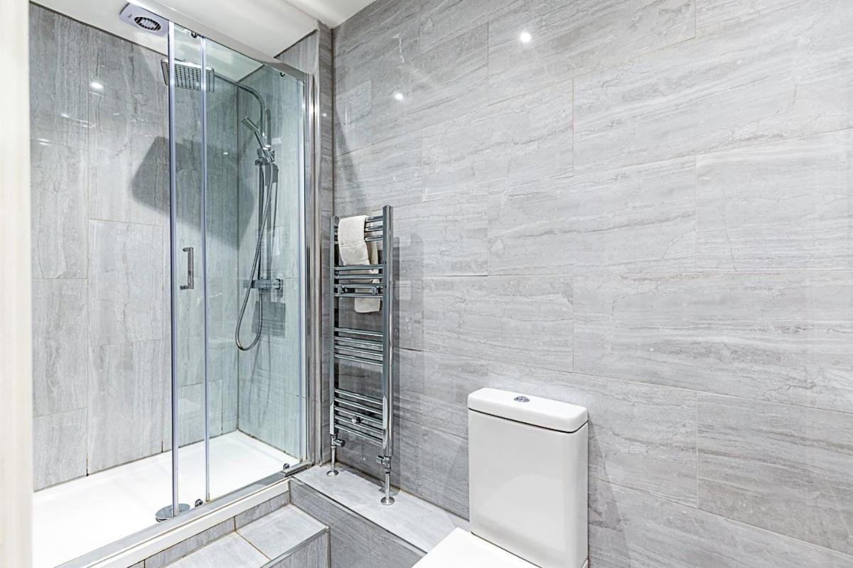 Beautiful Two Bedroom Abode In Notting Hill Londra